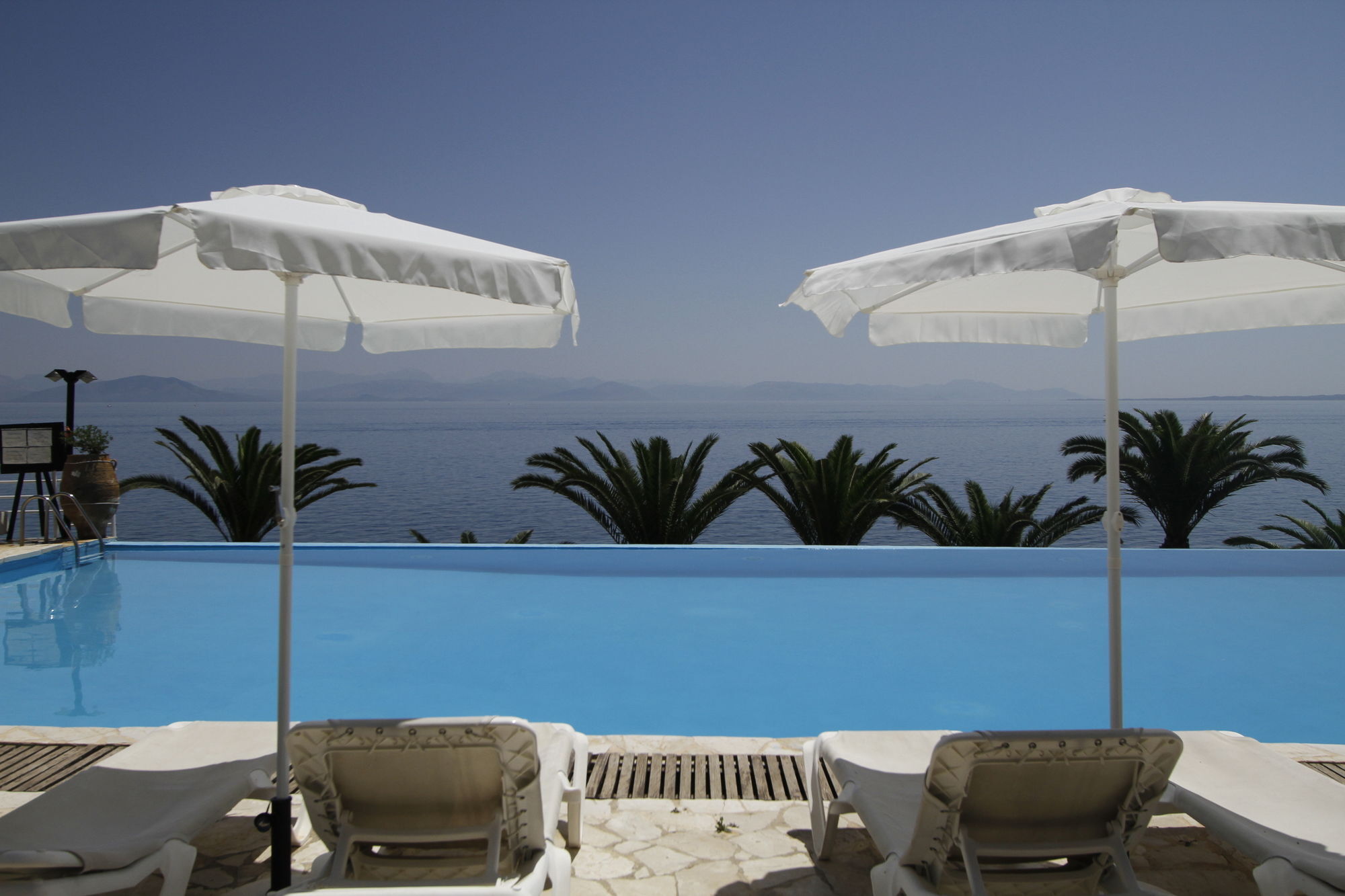 Corfu Maris Bellos Benitses  Exteriör bild